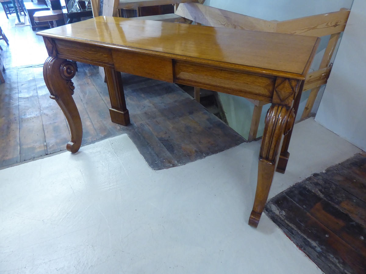 19th Century Scottish Oak Serving Table (1 of 5) 19th Century Scottish Oak Serving Table (1 of 5)