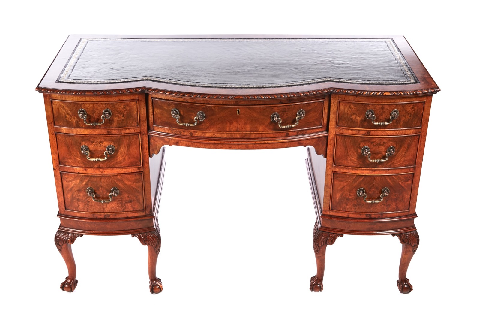 Georgian Style Walnut Kneehole 7 Drawer Desk C.1930 (1 of 1) Georgian Style Walnut Kneehole 7 Drawer Desk C.1930 (1 of 1)