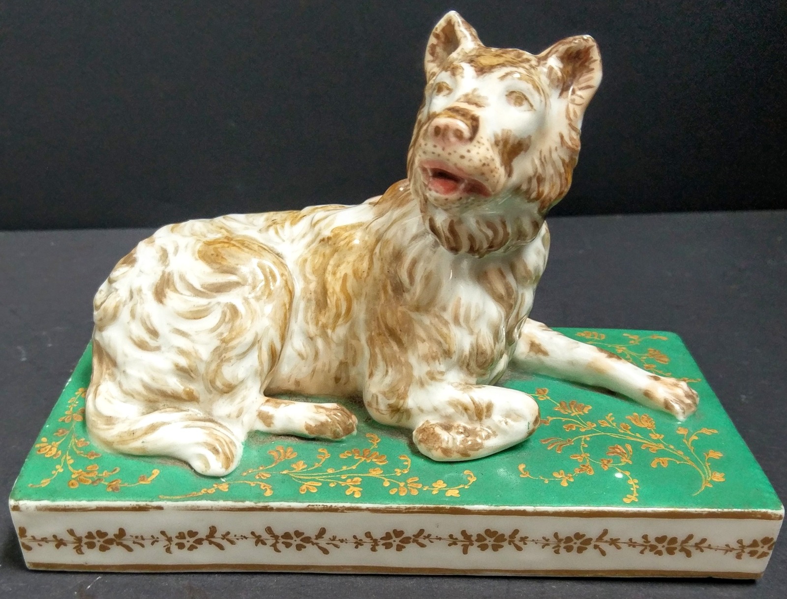 Fabulous Antique Paris Porcelain Model of a Dog c.1835 (1 of 7)