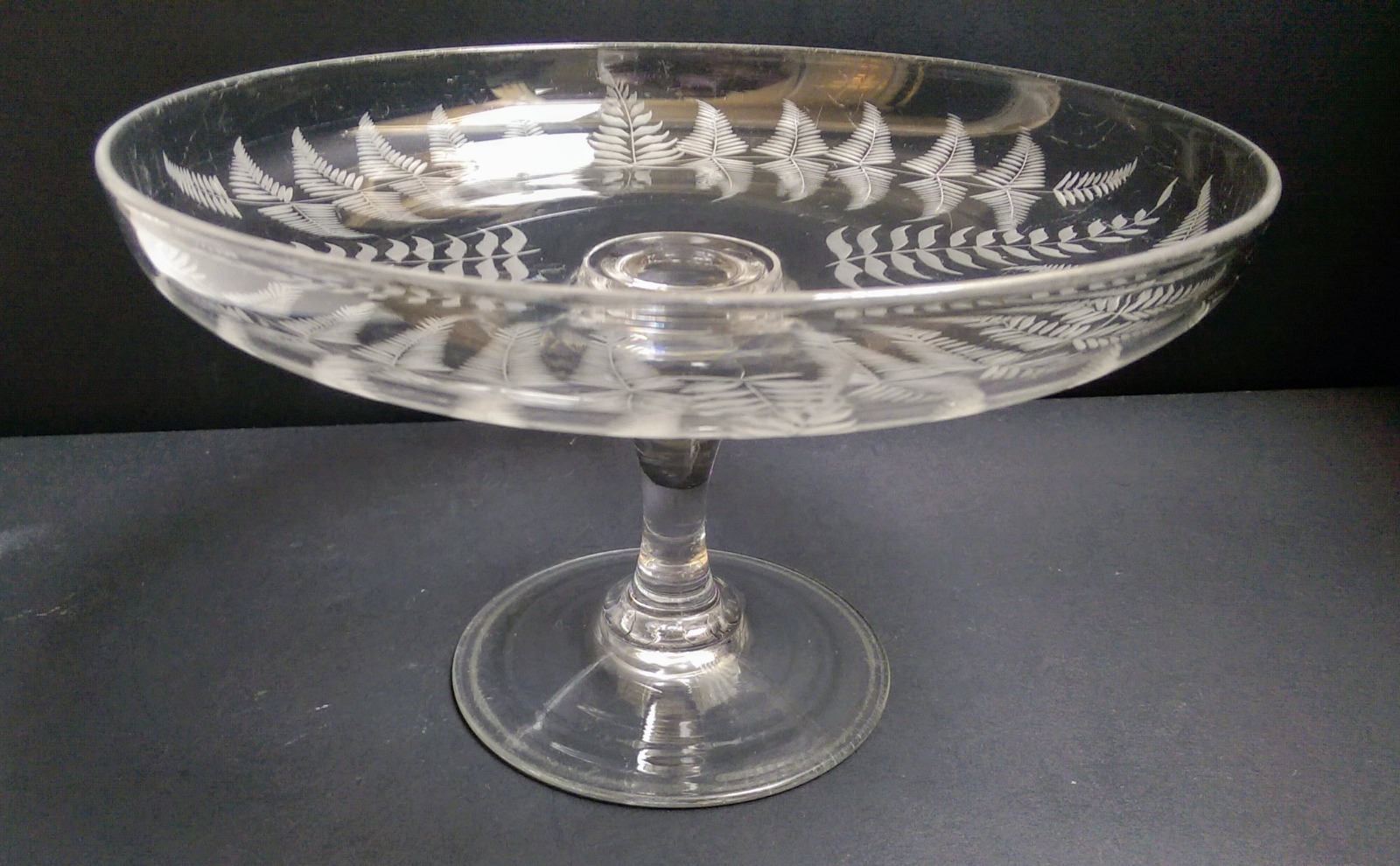 Glass Tazza Engraved with Ferns c.1860 (1 of 4)
