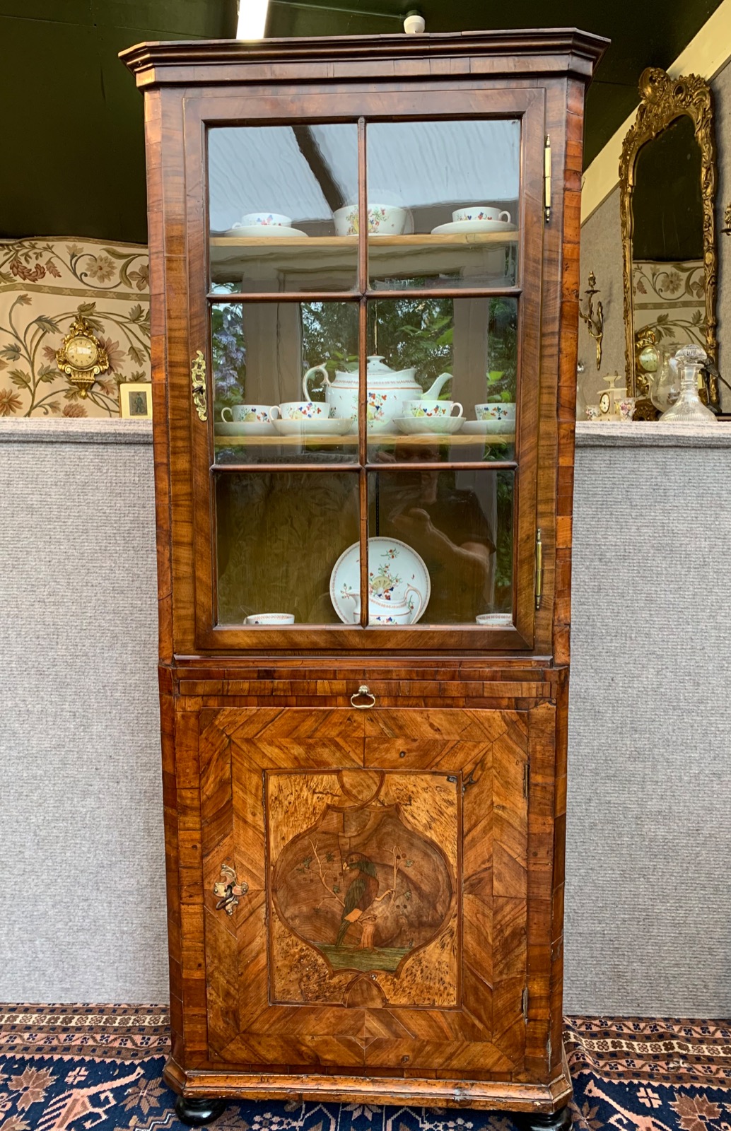 Early 18th Century Dutch Display Cabinet (1 of 15)