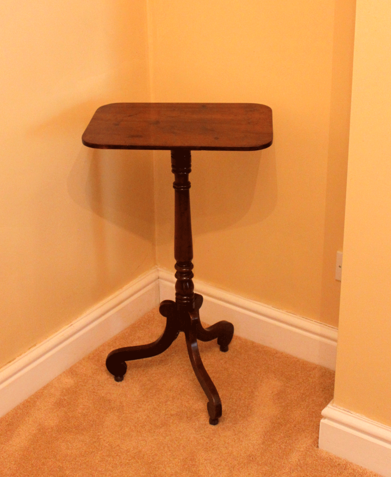 19th Century Mahogany Lamp Table (1 of 1) 19th Century Mahogany Lamp Table (1 of 1)