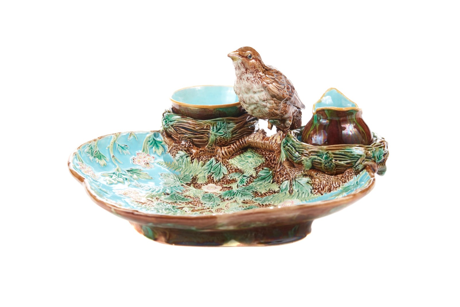 Victorian Majolica Strawberry Dish (1 of 1) Victorian Majolica Strawberry Dish (1 of 1)
