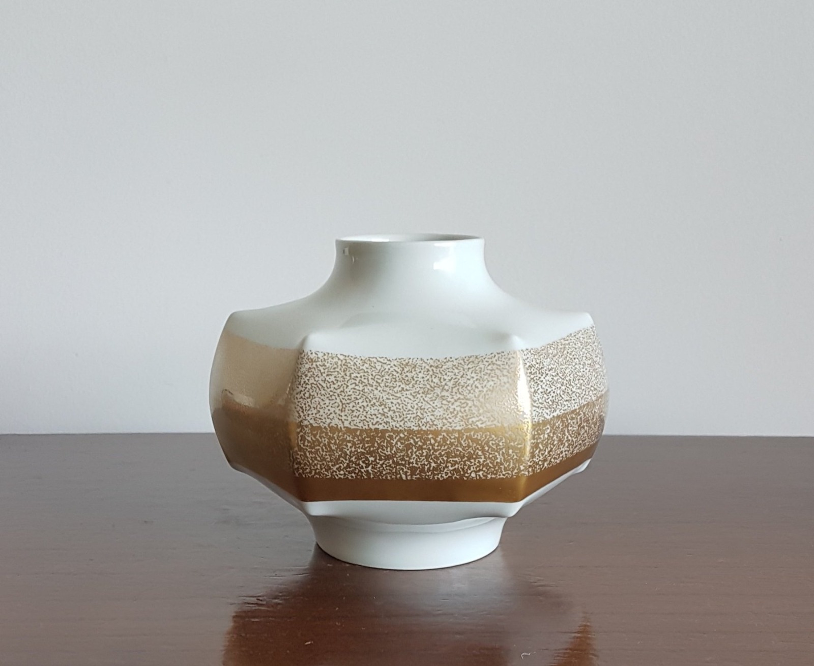 West German Furstenberg Hexagonal Ombre Gold Decor Op Art Vase by Prof. E A Sundermann (1 of 10) West German Furstenberg Hexagonal Ombre Gold Decor Op Art Vase by Prof. E A Sundermann (1 of 10)