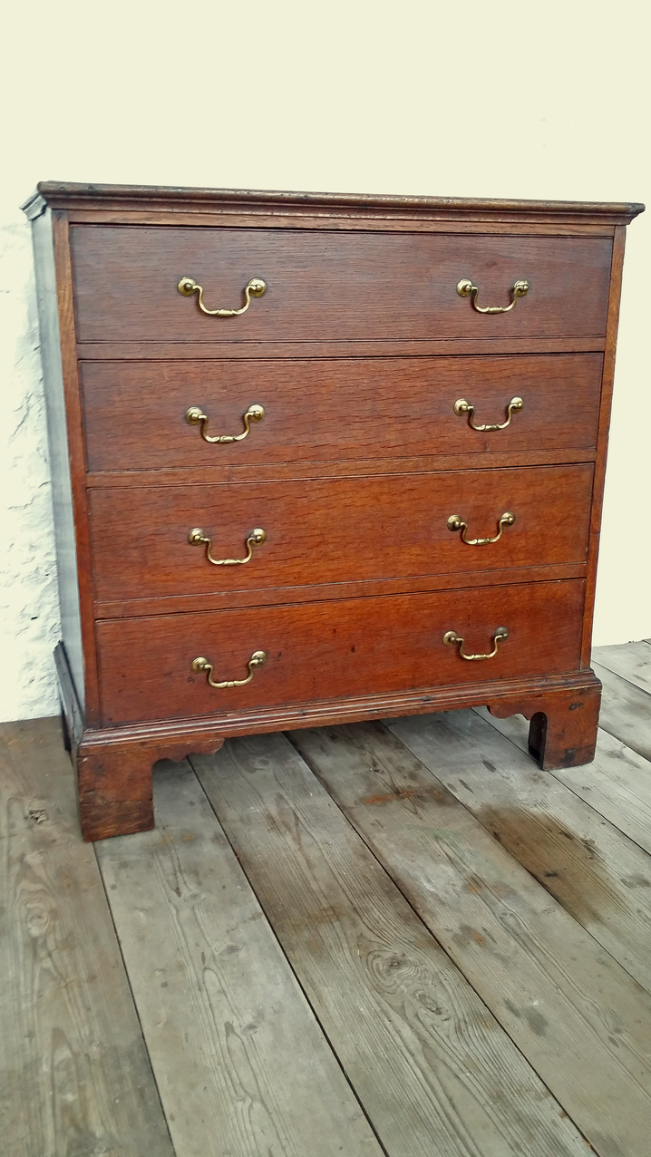 Oak Chest of Small Proportions (1 of 5)