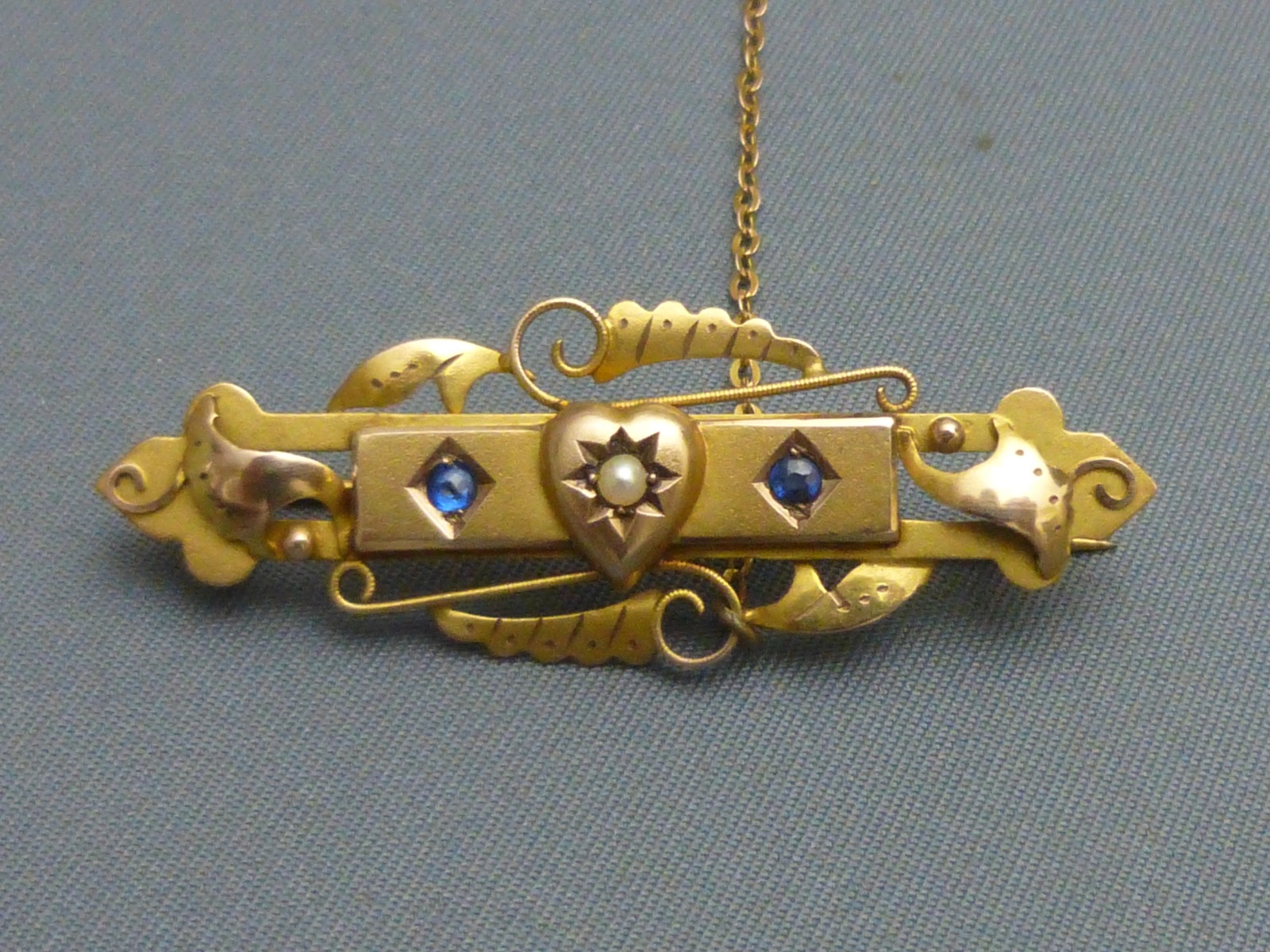 9ct Gold, Sapphire & Pearl Brooch (1 of 6)