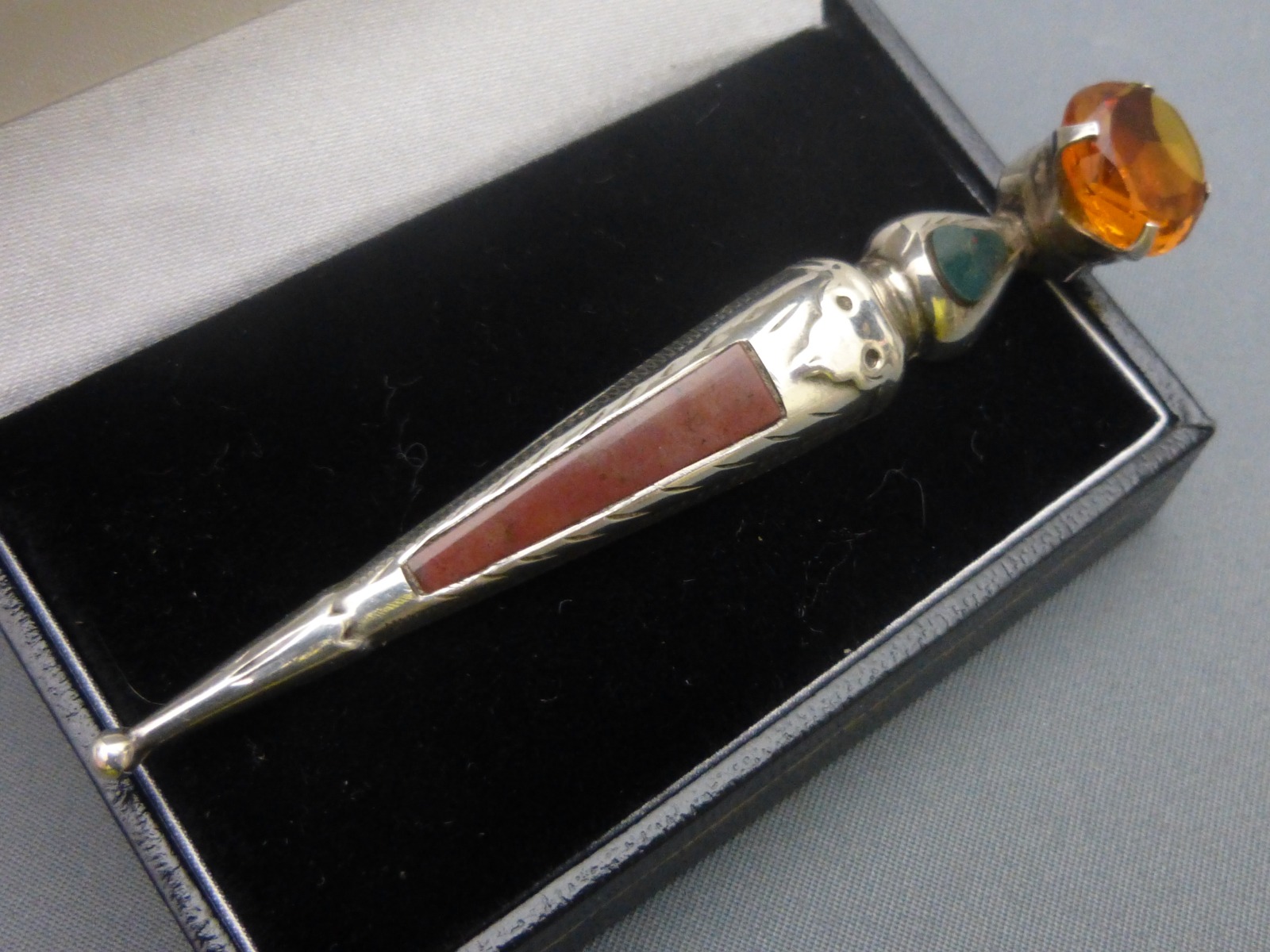 Scottish Silver Agate Dirk Brooch (1 of 5)