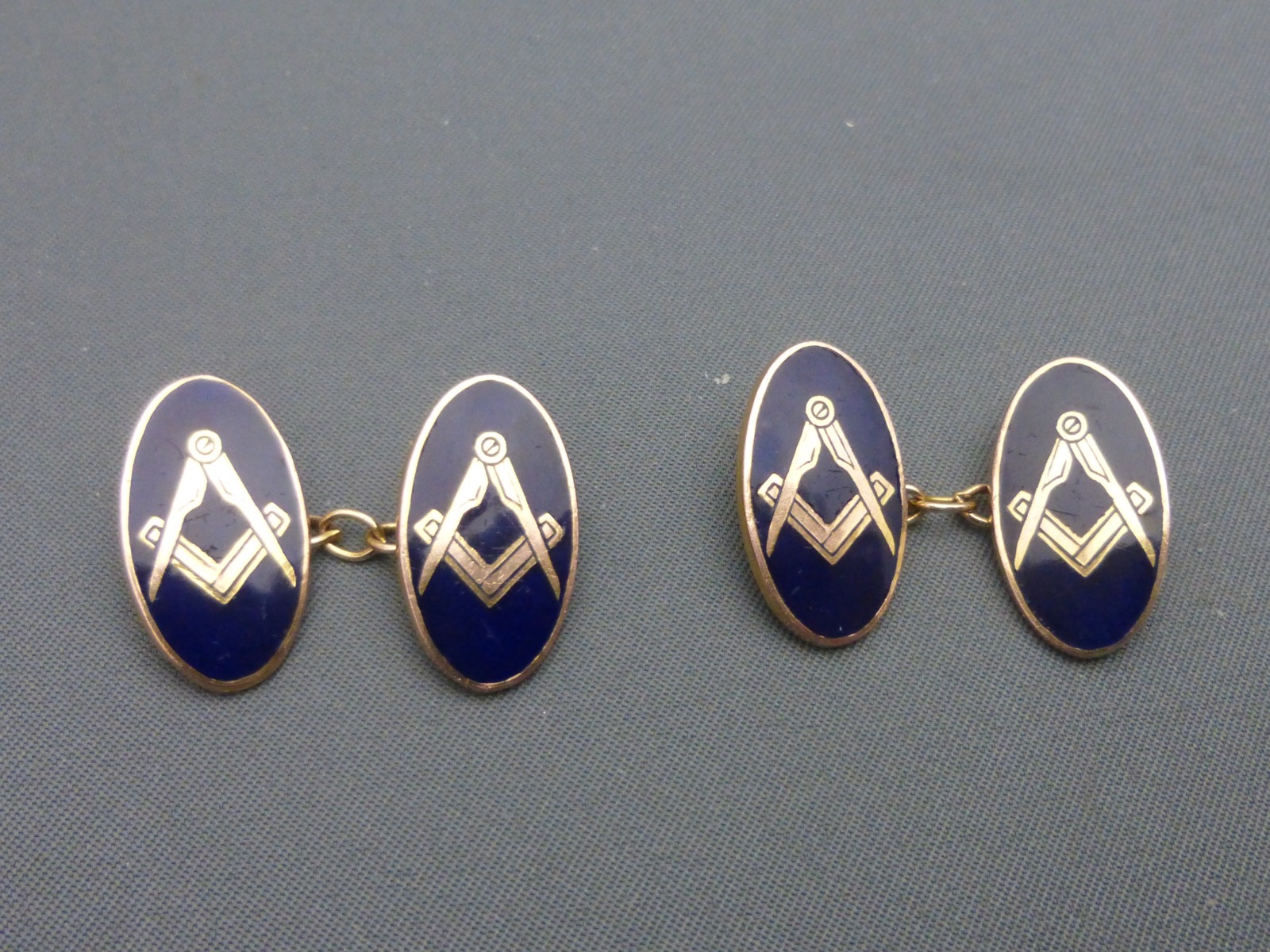 9ct Gold & Blue Enamel Masonic Cufflinks (1 of 5)