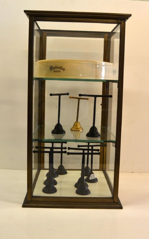 Brass Counter Top Display Cabinet (1 of 1) Brass Counter Top Display Cabinet (1 of 1)