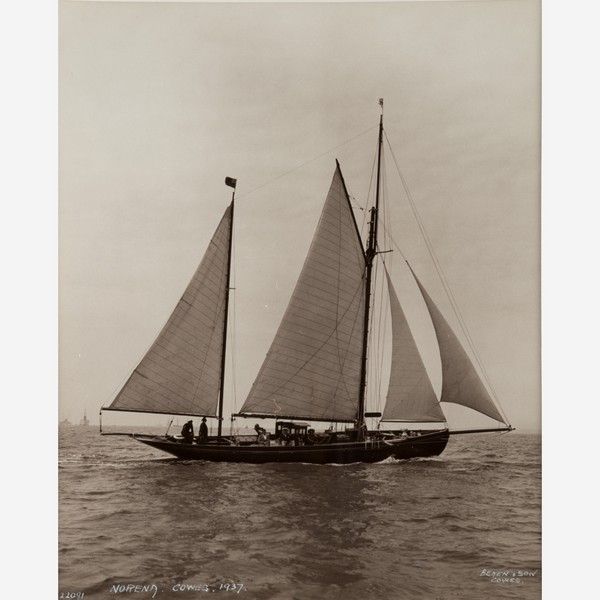 Early Silver Gelatin Photographic Print by Beken of Cowes - Yacht Norena Racing at Cowes (1 of 1)