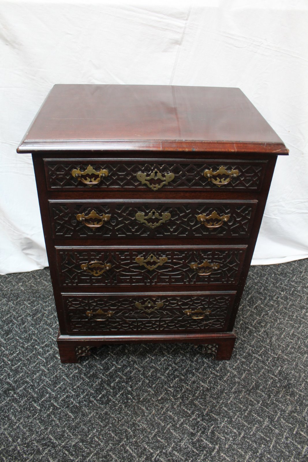 Mahogany Chest of Drawers c.1880 (1 of 4)