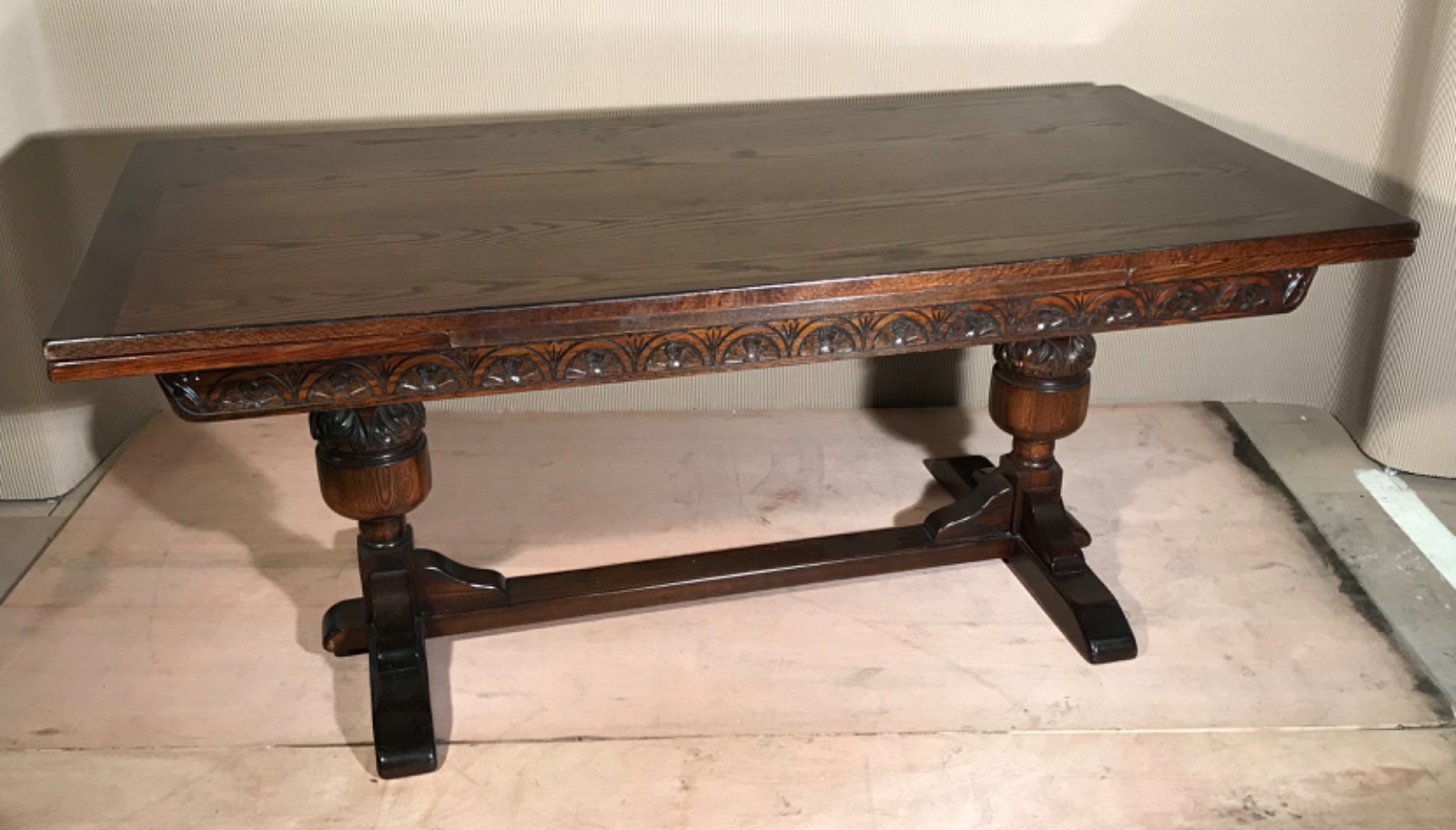 Large Oak Dining Table (1 of 1) Large Oak Dining Table (1 of 1)
