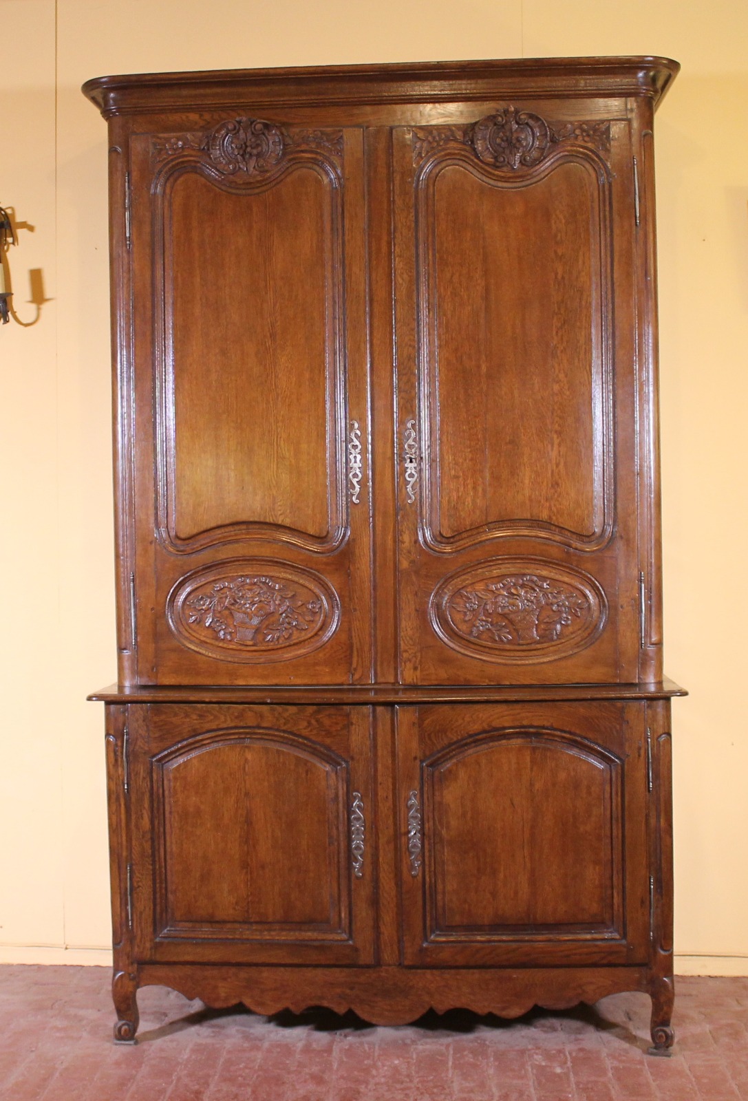 18th Century Oak Cupboard Louis XV, France (1 of 9)