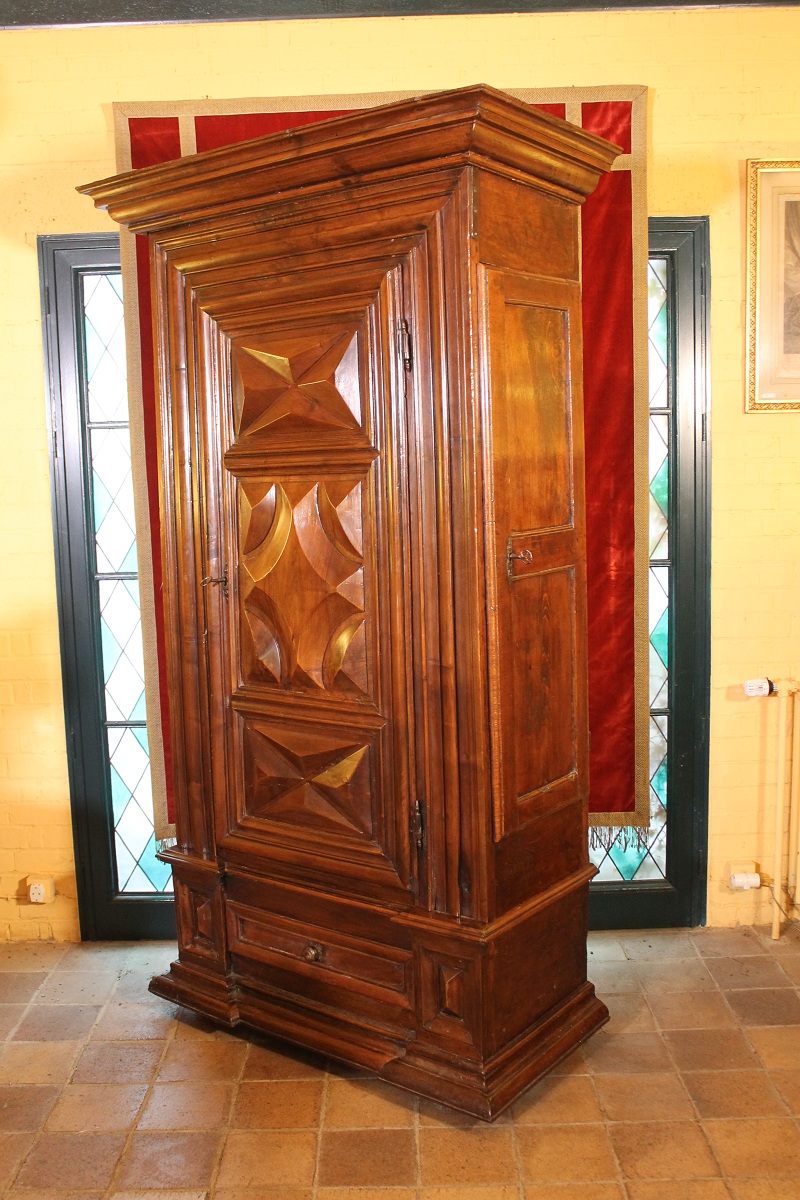 Walnut Single Door Wardrobe with Gun Door on the Side Louis XIII, France (1 of 5)