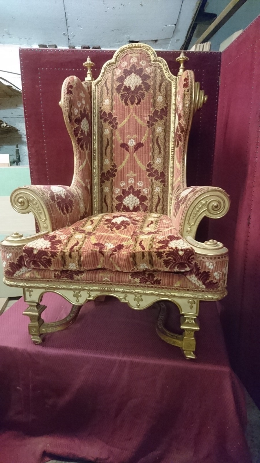 Extraordinary Large Chair (1 of 17)