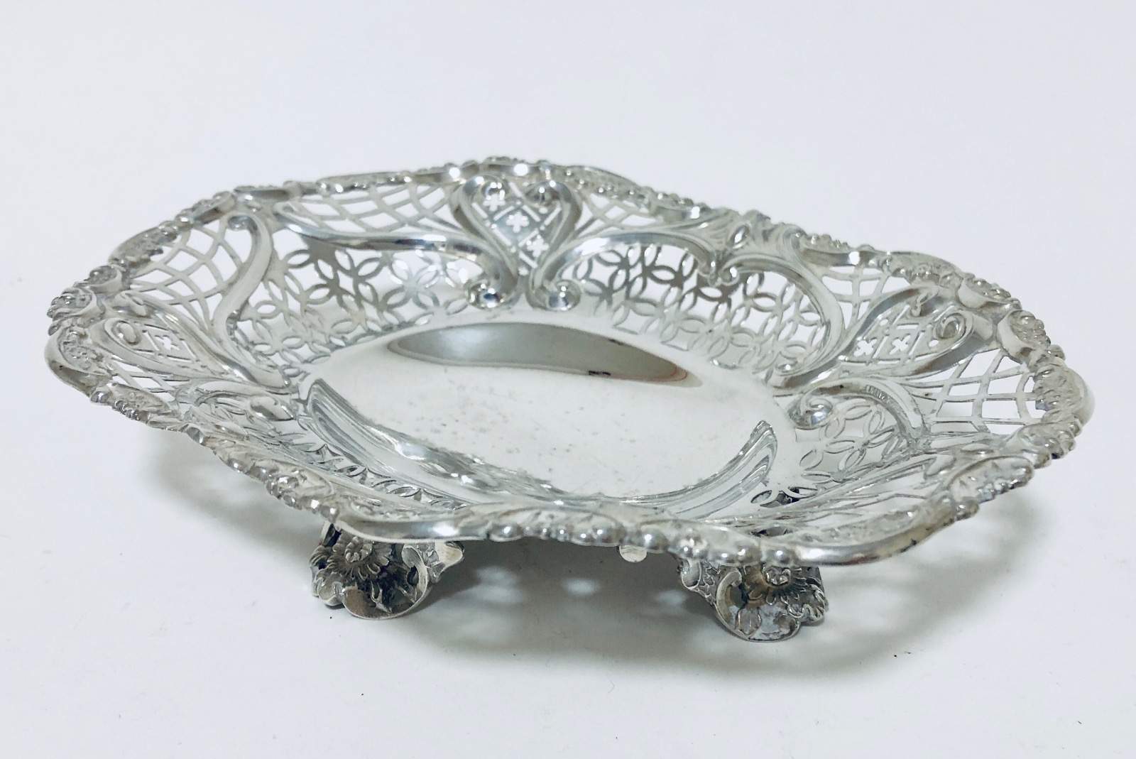 Victorian Solid Silver Bonbon Dish (1 of 10) Victorian Solid Silver Bonbon Dish (1 of 10)