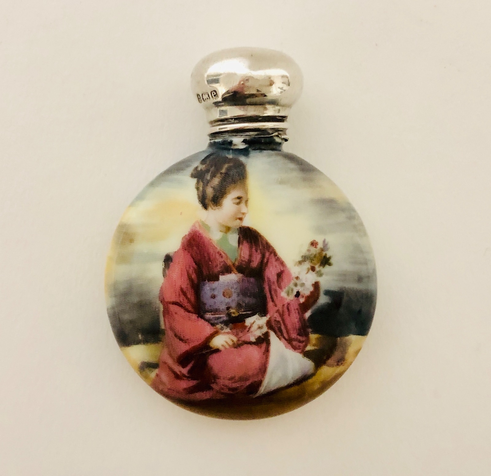 Antique Porcelain Chinese Painted Scent Bottle with Silver Top (1 of 1) Antique Porcelain Chinese Painted Scent Bottle with Silver Top (1 of 1)