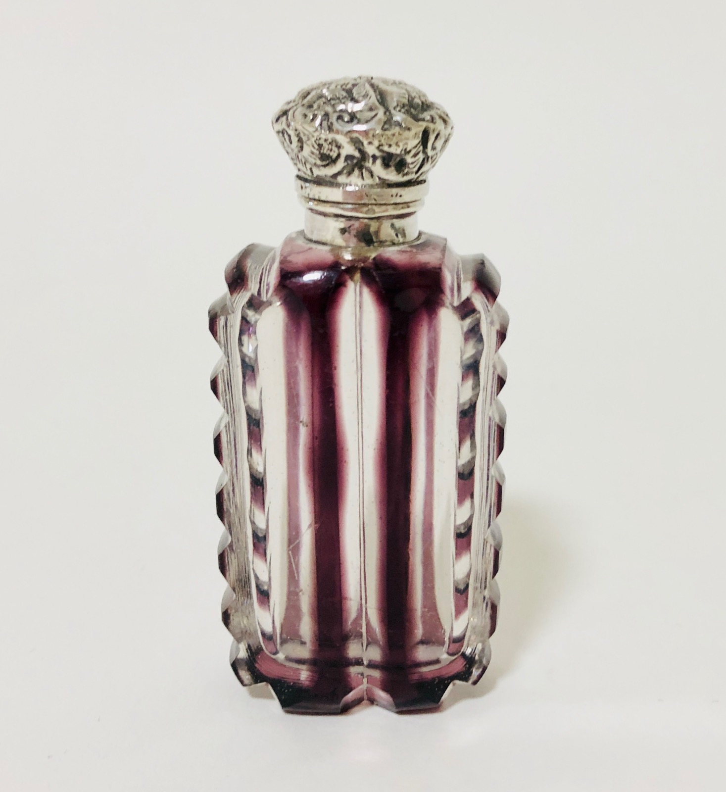 Antique Amethyst Purple Glass Scent Bottle with Silver Top (1 of 1) Antique Amethyst Purple Glass Scent Bottle with Silver Top (1 of 1)