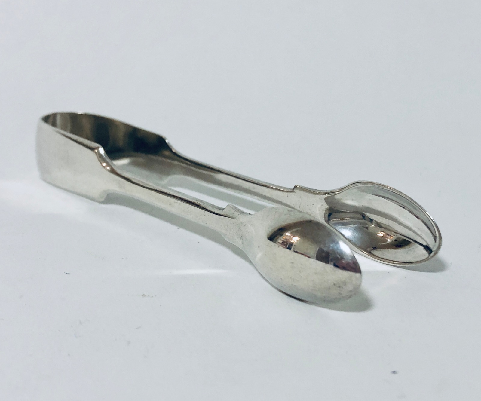 Victorian Solid Sterling Silver Sugar Tongs (1 of 6) Victorian Solid Sterling Silver Sugar Tongs (1 of 6)