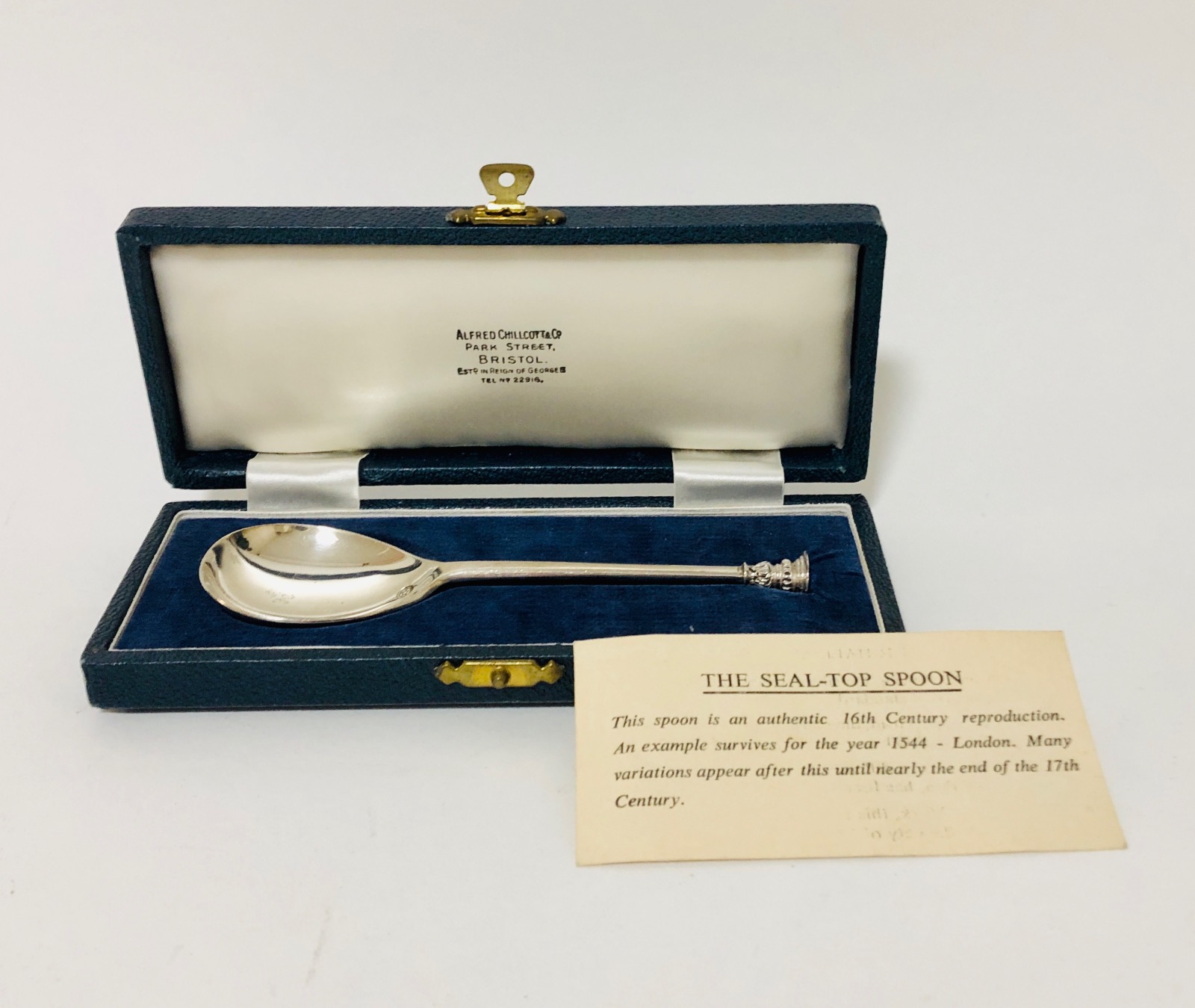 16th Century Style Solid Silver Seal Top Spoon 1961 (1 of 1) 16th Century Style Solid Silver Seal Top Spoon 1961 (1 of 1)