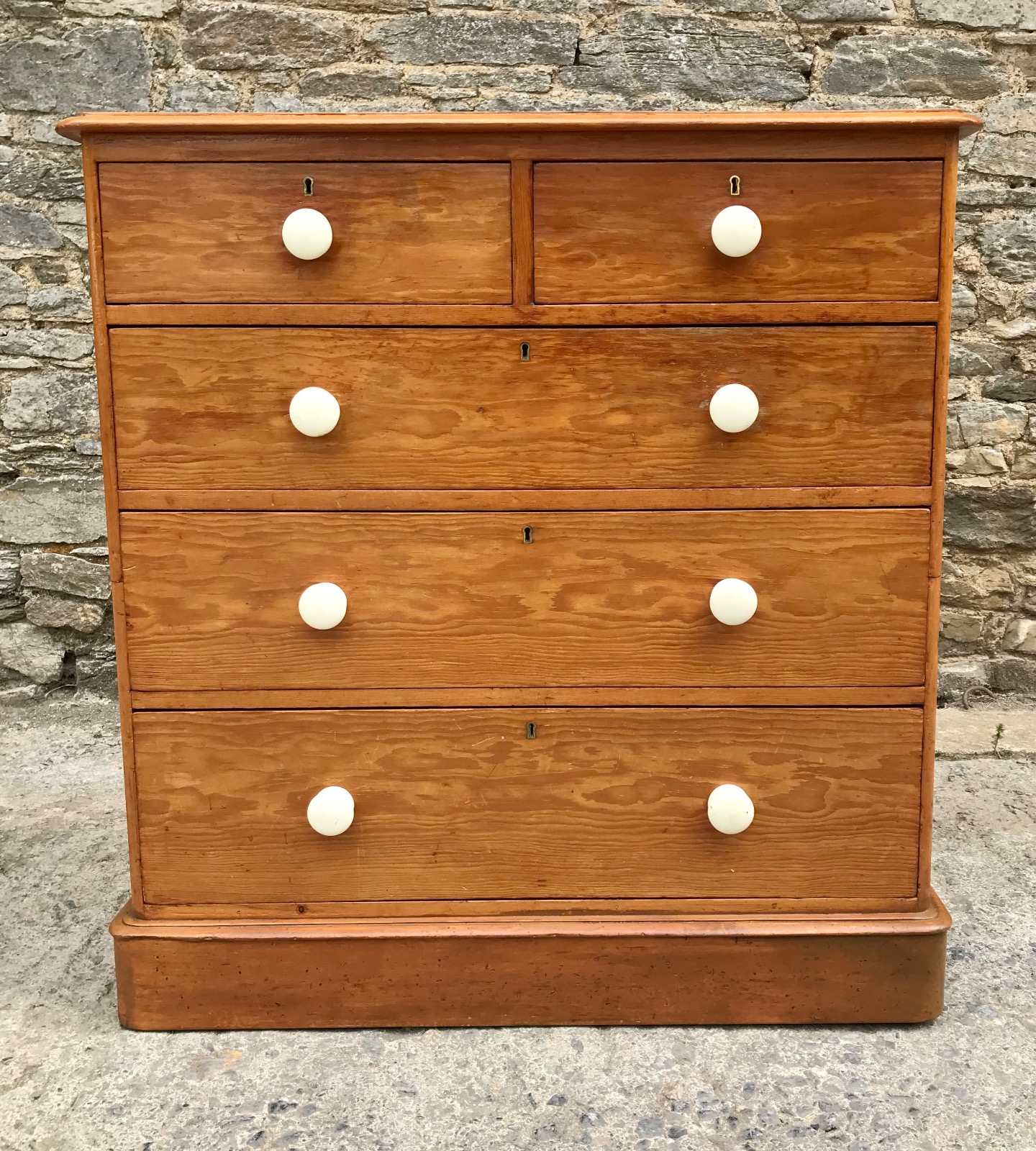 Victorian Pine Chest of Drawers (1 of 10) Victorian Pine Chest of Drawers (1 of 10)