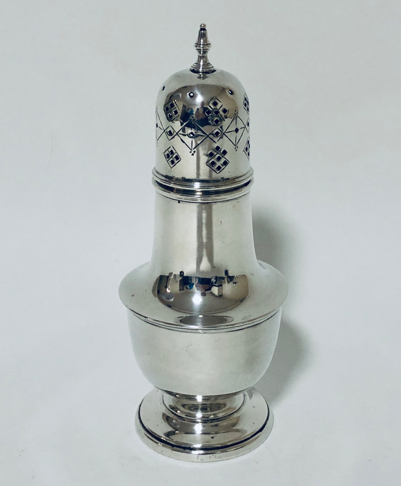 Antique Solid Silver Sugar Shaker Caster (1 of 10) Antique Solid Silver Sugar Shaker Caster (1 of 10)