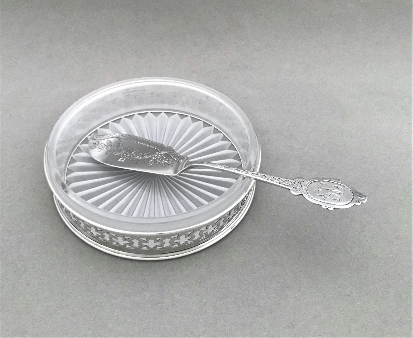 Stylish Art Deco Silver Butter Dish & Knife (1 of 1) Stylish Art Deco Silver Butter Dish & Knife (1 of 1)