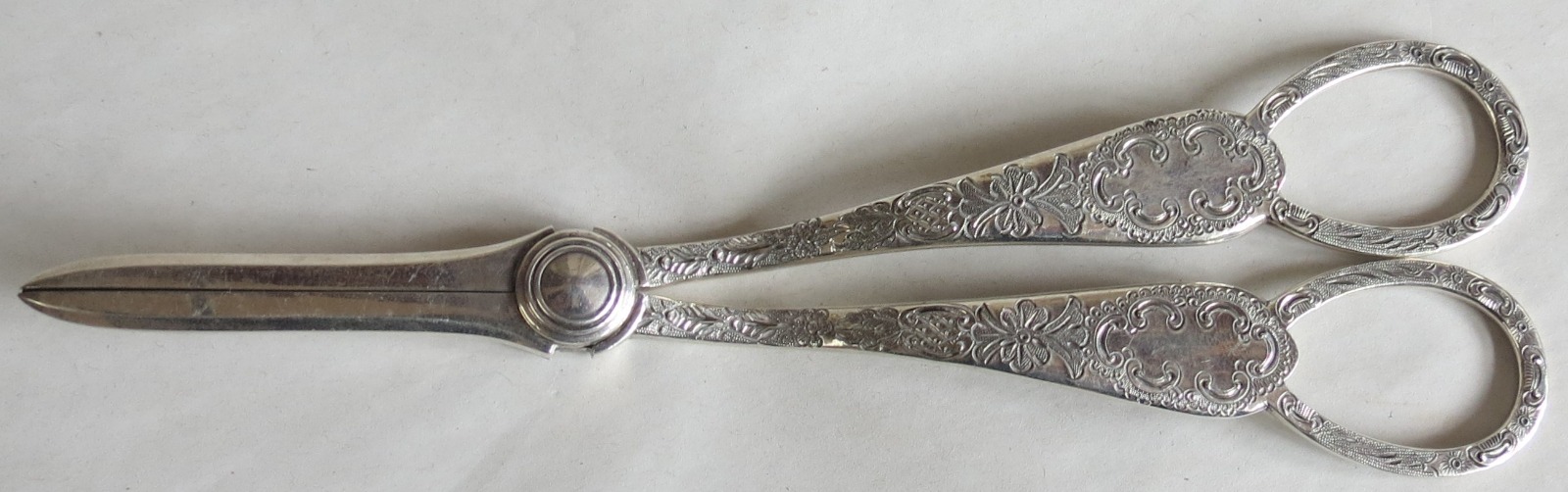 Victorian Chased Silver Grape-Scissors (1 of 6)