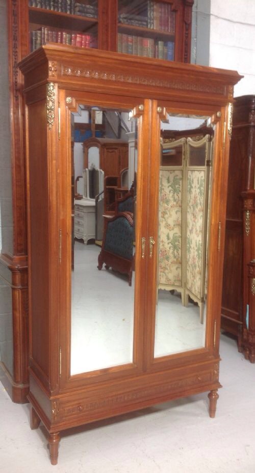 Walnut French Armoire c.1920 (1 of 7) Walnut French Armoire c.1920 (1 of 7)