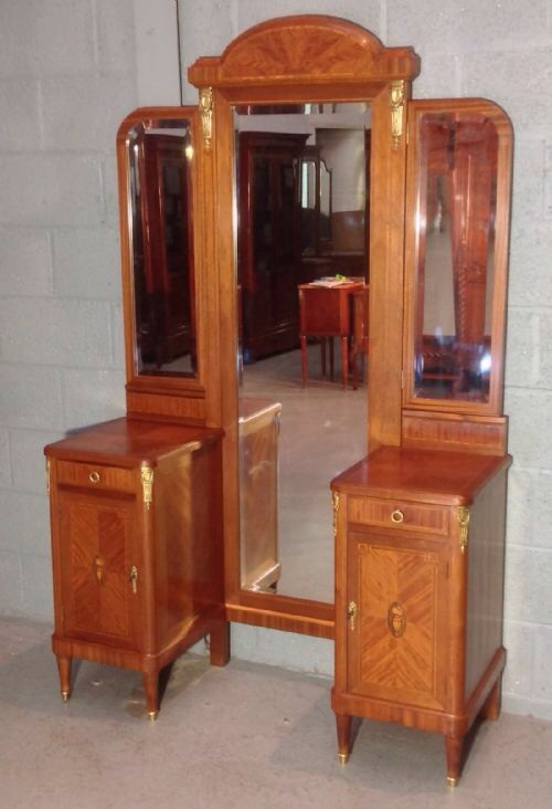 French Mahogany Dressing Table c.1920 (1 of 1) French Mahogany Dressing Table c.1920 (1 of 1)