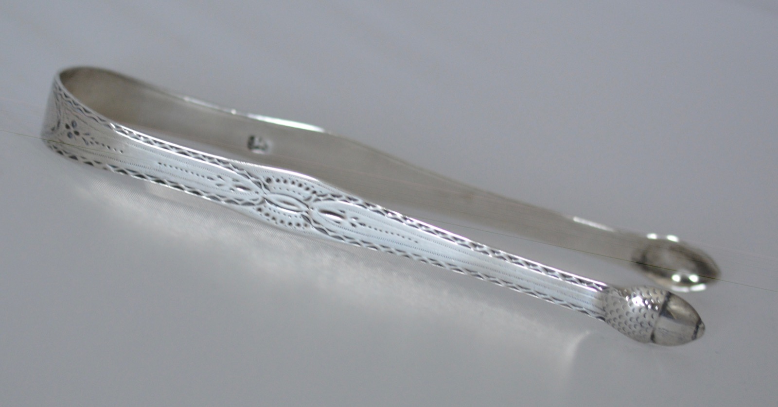 Hester Bateman Georgian Bright Cut Silver Tongs / Nips - Acorn Design (1 of 8)