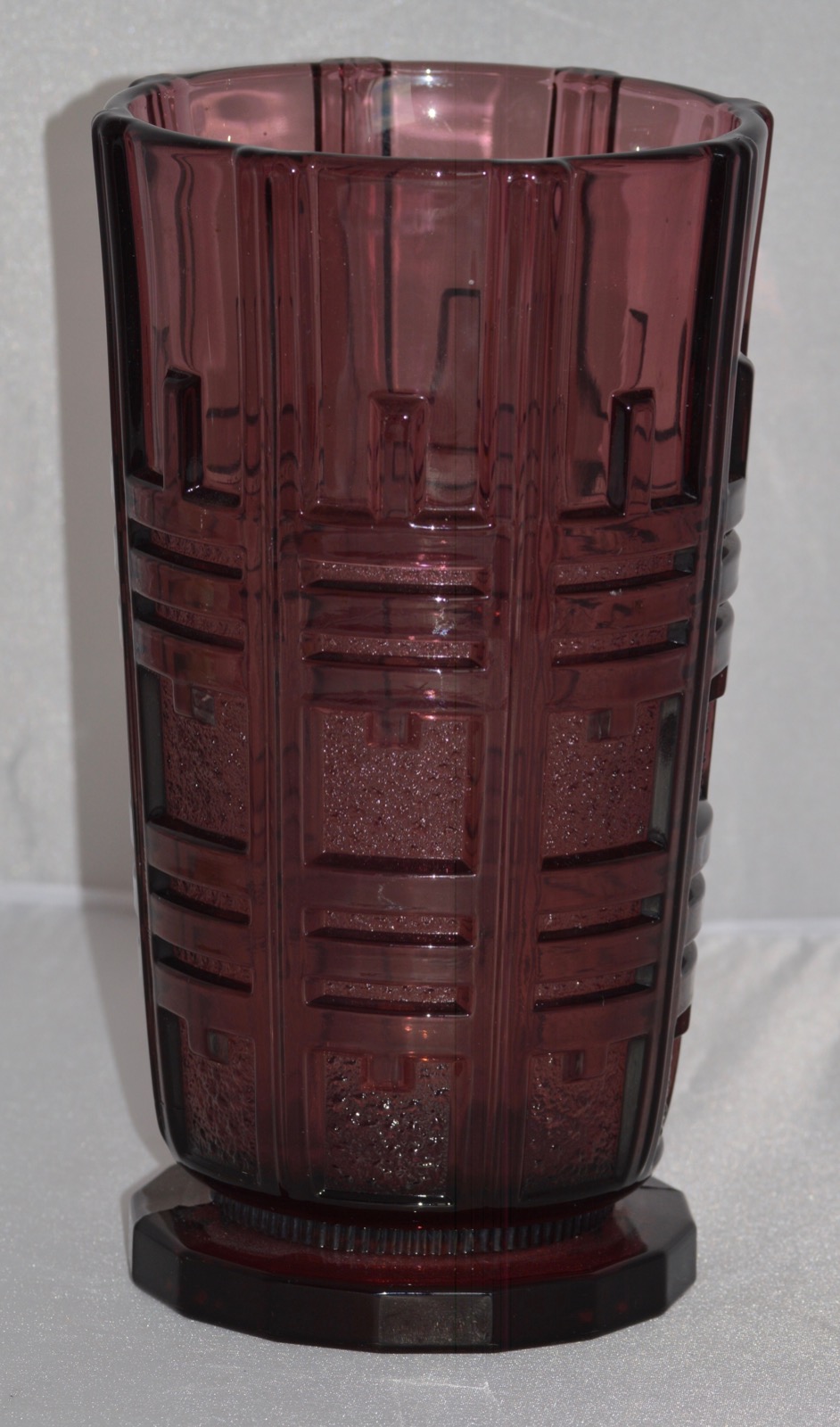 Val Saint Lambert - Art Deco Luxval Vase by Charles Graffart No. 92 in 1935 (1 of 8) Val Saint Lambert - Art Deco Luxval Vase by Charles Graffart No. 92 in 1935 (1 of 8)