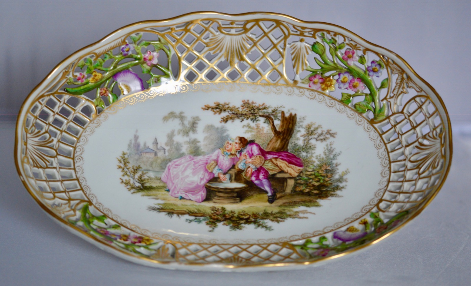 Delightfully Attractive Dresden Porcelain Oval Dish 1880-1890 (1 of 10)