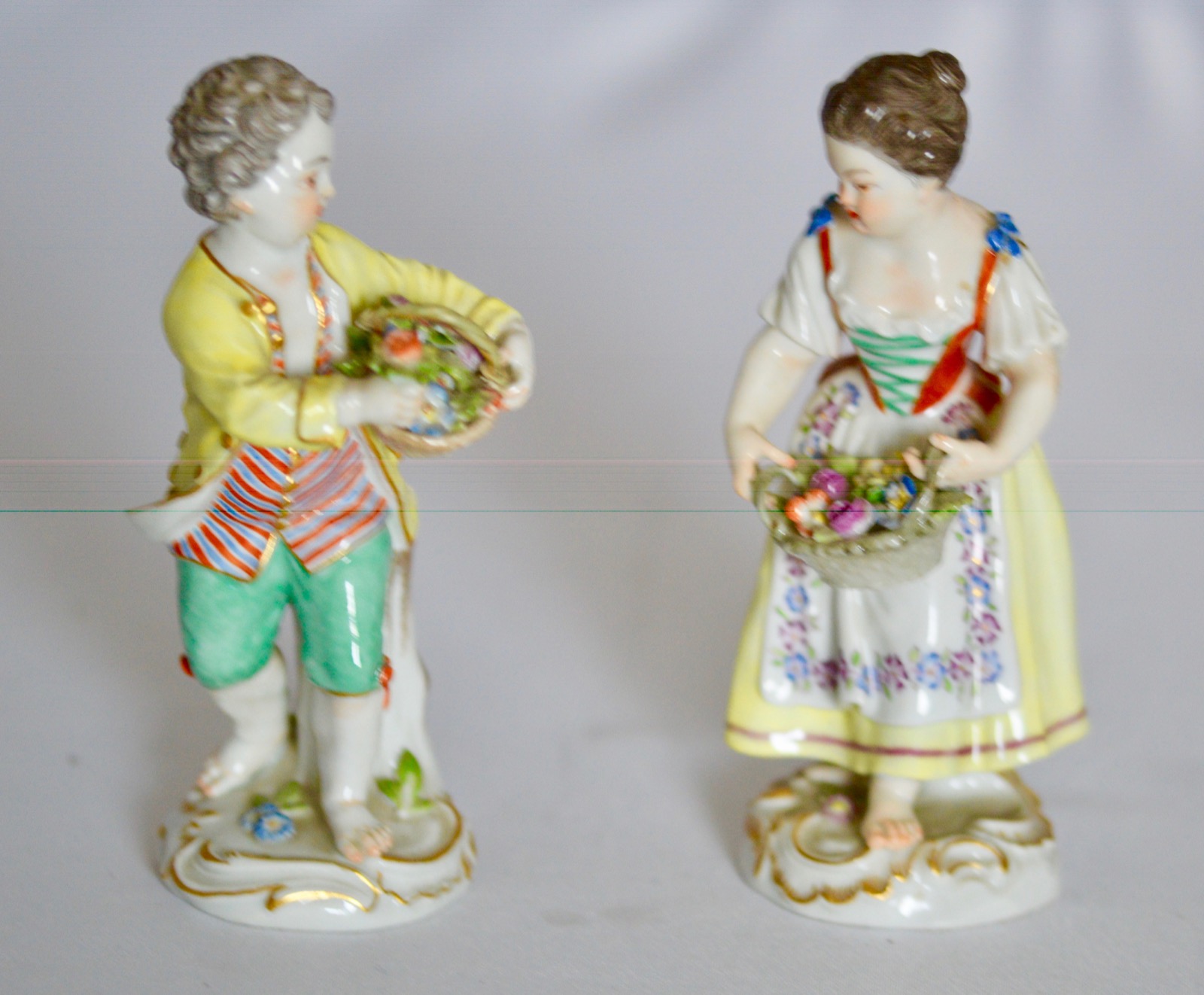 Delightful Pair of Meissen Figurines of a Boy & Girl Carrying Baskets of Flowers (1 of 18) Delightful Pair of Meissen Figurines of a Boy & Girl Carrying Baskets of Flowers (1 of 18)