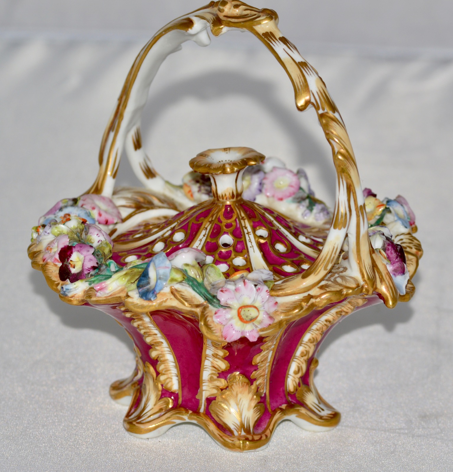 Delightful & Colourful Coalport Pot Pourri Basket c.1840 (1 of 12) Delightful & Colourful Coalport Pot Pourri Basket c.1840 (1 of 12)
