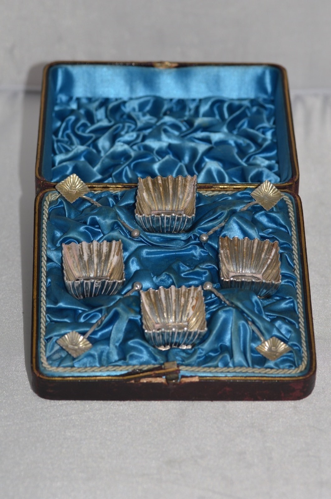 Cased Set of Four 1885 Victorian Silver Square Salt Cellars & Spoons (1 of 11)
