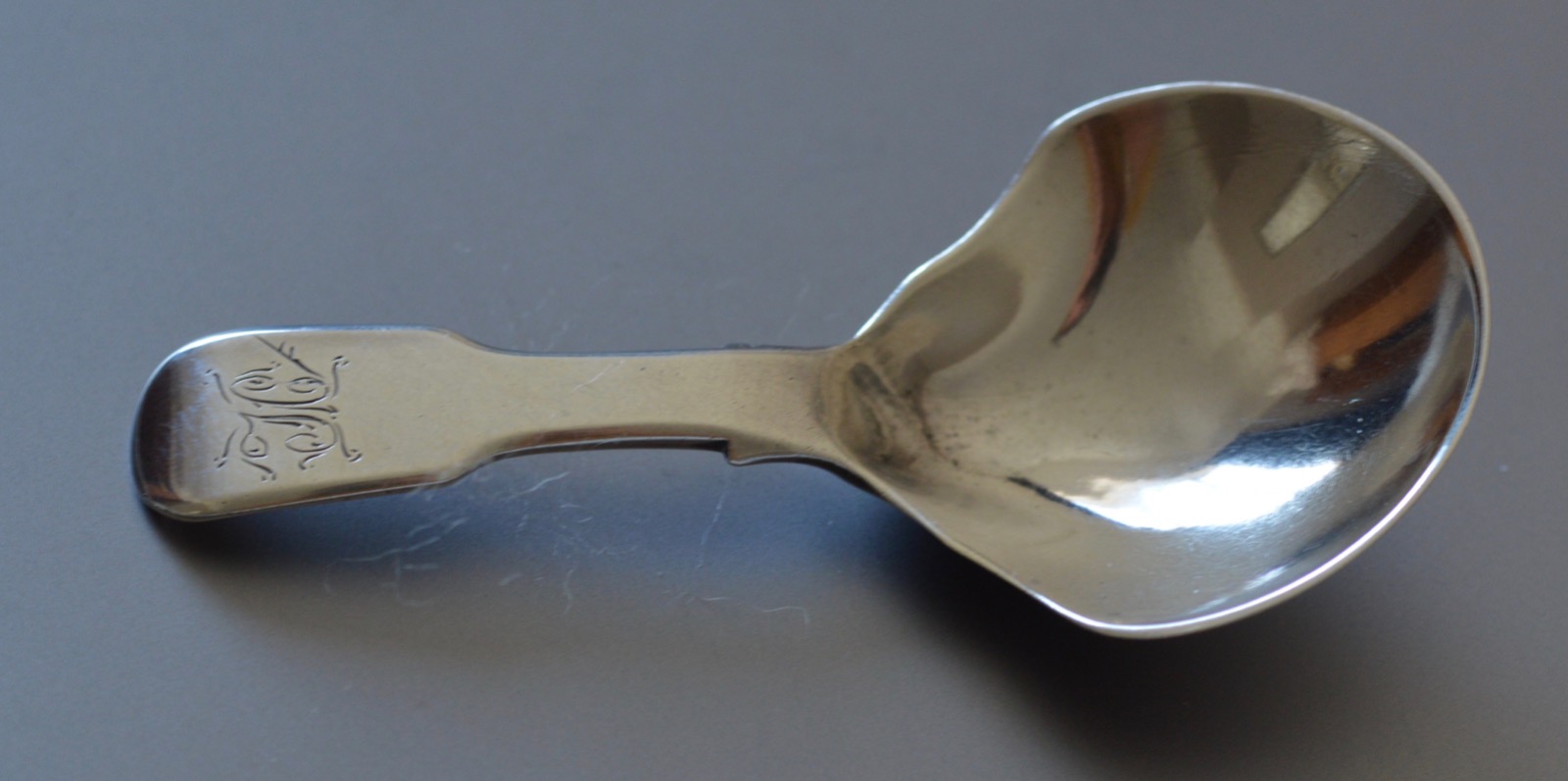 Early Victorian Fiddle Pattern Caddy Spoon by William Bateman, London 1839 (1 of 7)