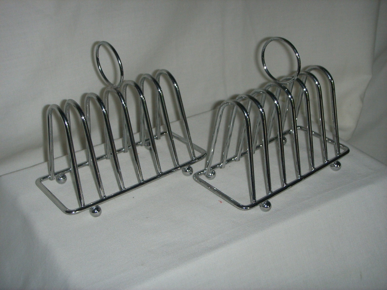 Two Toast Racks. 6 Slice Sections Very Food Condition c.1930 (1 of 4)
