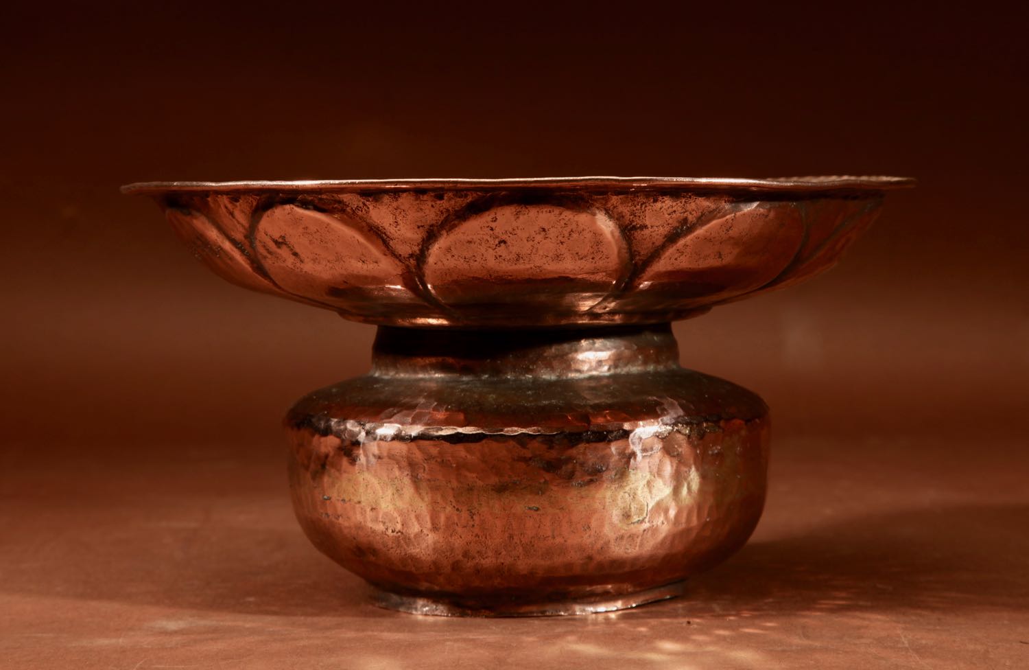 Copper Hammered Spittoon (1 of 4)