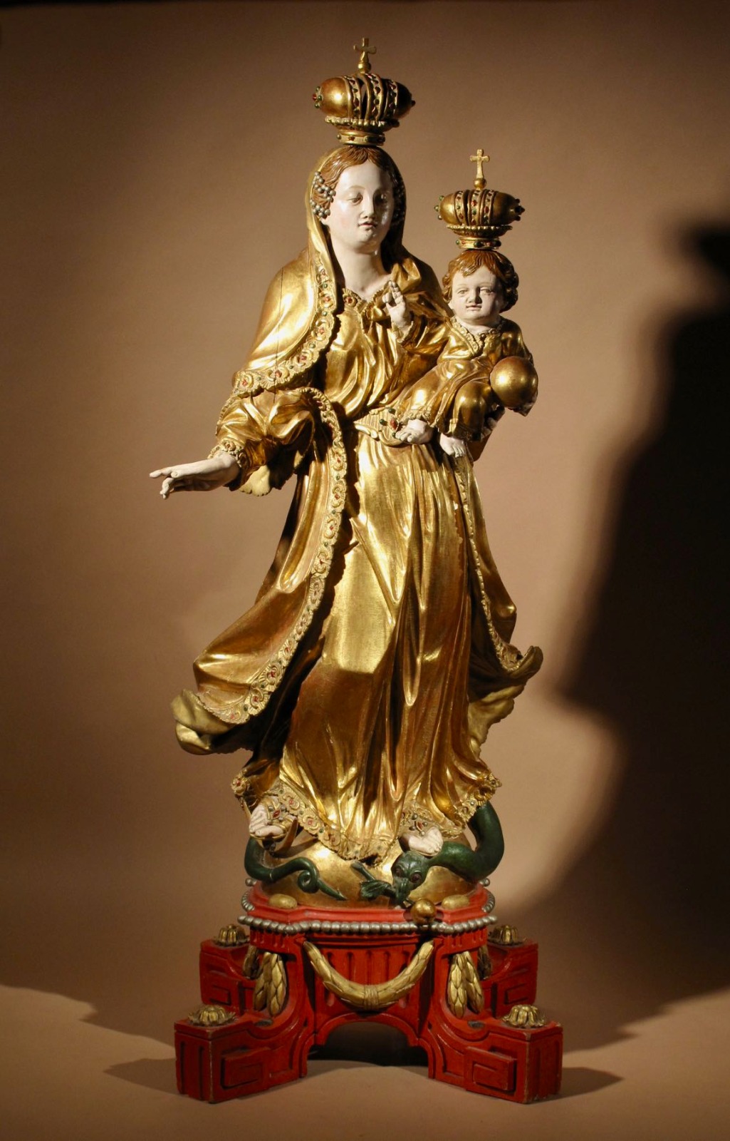 Beautiful Finely Carved and Original Gilded Madonna & Child (1 of 15)