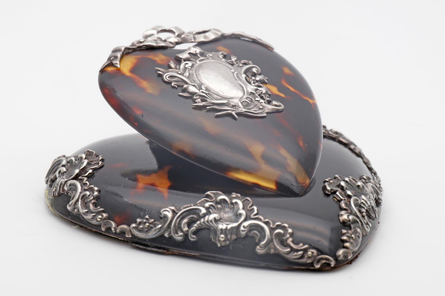 Antique Silver & Tortoiseshell Desk Clip (1 of 2) Antique Silver & Tortoiseshell Desk Clip (1 of 2)