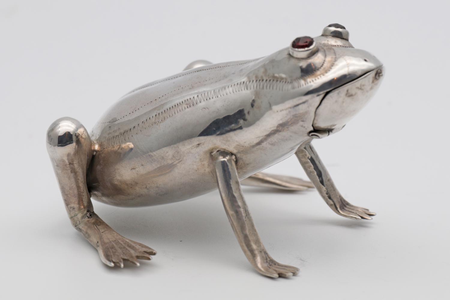 Unusual Antique Silver Frog (1 of 3)