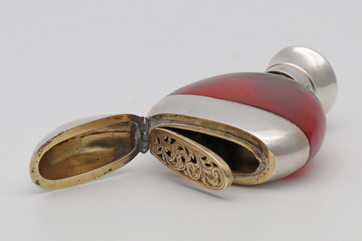 Victorian Silver Mounted Cranberry Glass Combination Scent & Vinaigrette Sampson Mordan & Co (1 of 7)