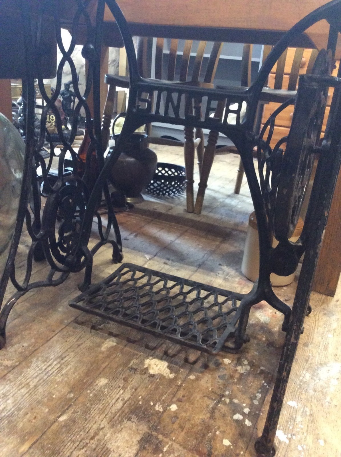 Singer Table (1 of 3) Singer Table (1 of 3)