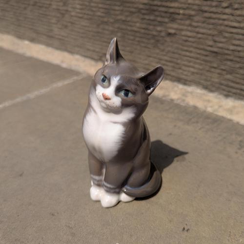 Vintage Royal Copenhagen Grey & White Seated Cat (1 of 7)