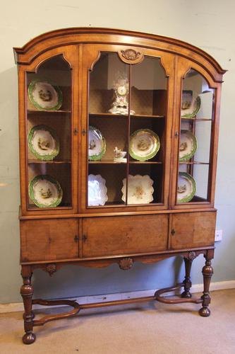 Quality Antique Walnut Display Cabinet (1 of 19) Quality Antique Walnut Display Cabinet (1 of 19)