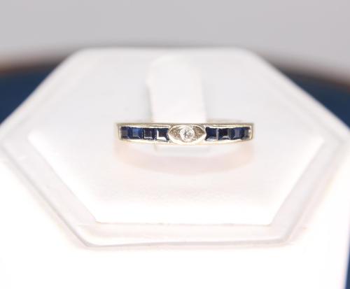 18ct Gold, Diamond & Sapphire Ring (1 of 6)