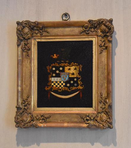 Late Georgian Heraldic Crest (1 of 6) Late Georgian Heraldic Crest (1 of 6)