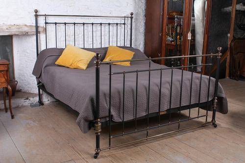 Elegant Super King Size Brass & Iron Bed by Winfield & Co (1 of 10) Elegant Super King Size Brass & Iron Bed by Winfield & Co (1 of 10)