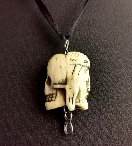 Rare Georgian Memento Mori Pendant, Skull & Jesus, 18th Century (1 of 12)